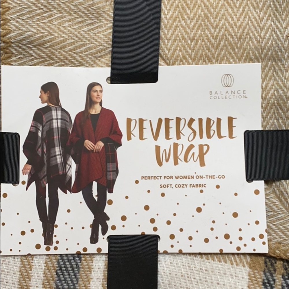 NWT reversible cold weather wrap soft cozy fabric